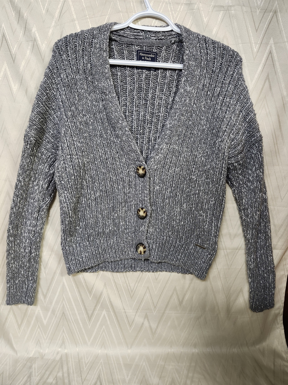 Abercrombie & Fitch Heather Gray Ribbed V-Neck Button Cardigan